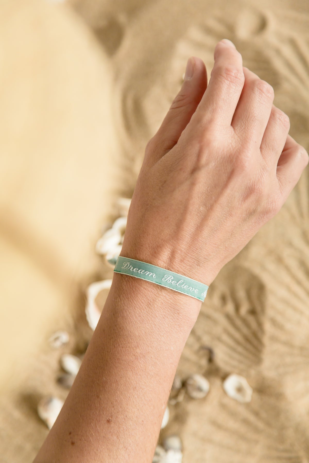 Bracelet She Believed she could, so she did green